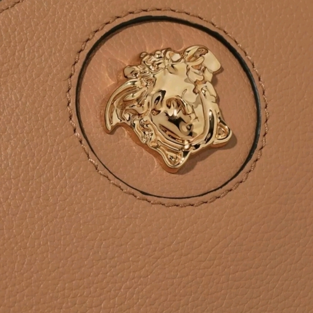 VERSACE Medusa Wristlet Zip Clutch Caramel Leather Pouch with Dust Bag & COA - Picture 7 of 9